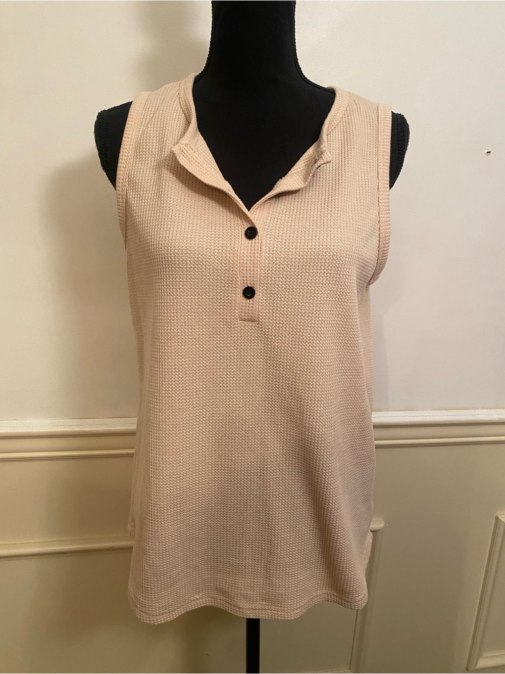 Sleeveless Cream Waffle Knit Henley Tank Top - Classic Neutral Style